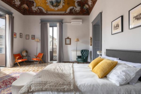 Отель  Appartamento con tetti affrescati a Catania centro  Катания